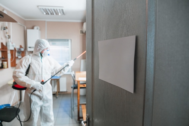 Acasă 48 Avantajele utilizării finisajelor antimicrobiene în locuințe
