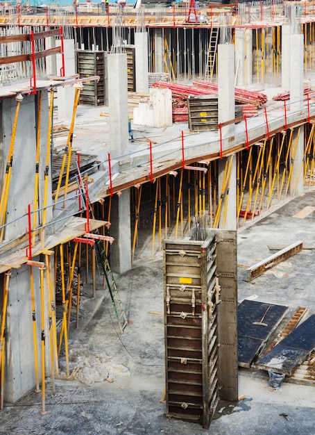 Acasă 38 Cum se execută corect o fundație pentru o hală industrială?
